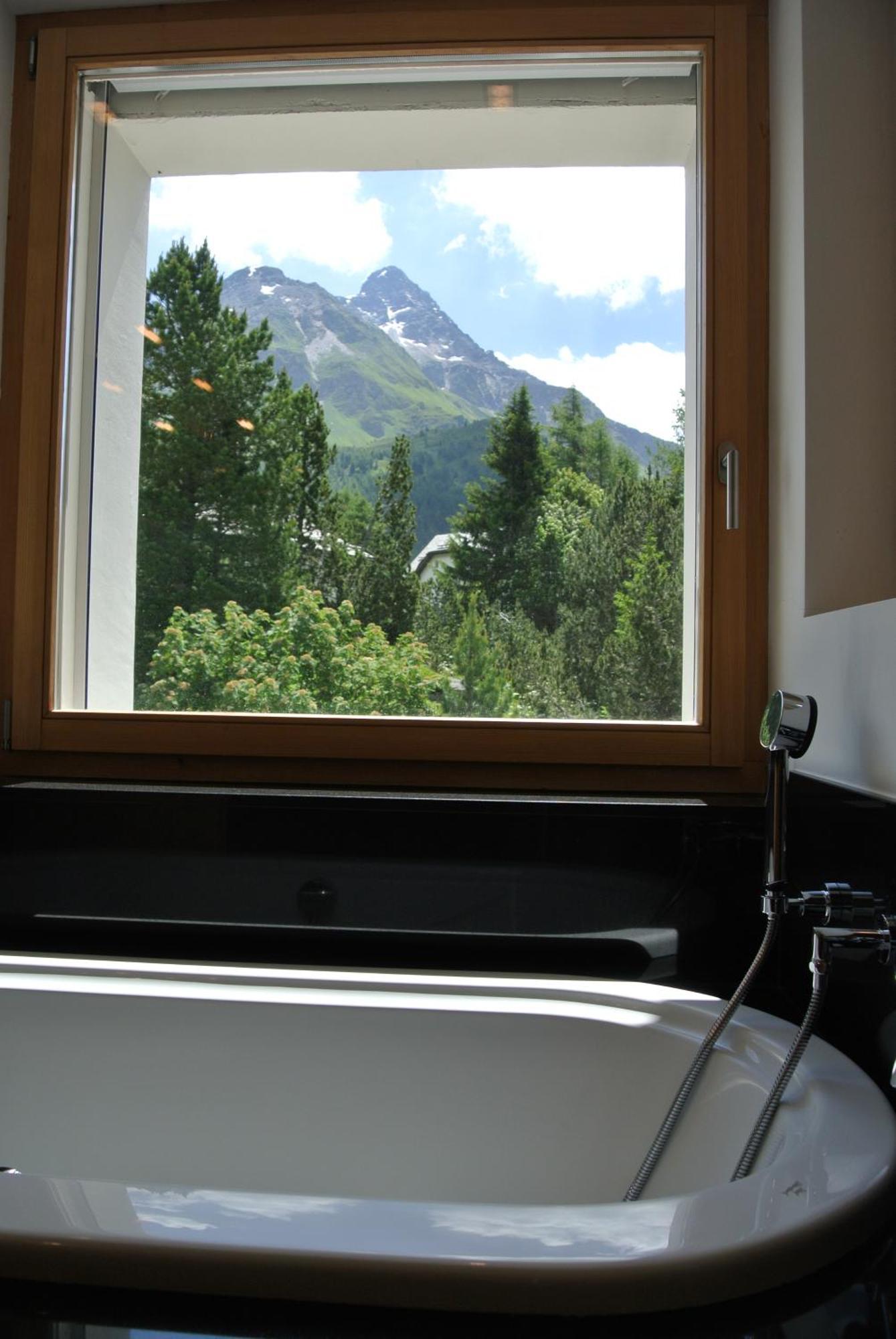 Chesa La Montanella - Ferienwohnung, Maloja Esterno foto